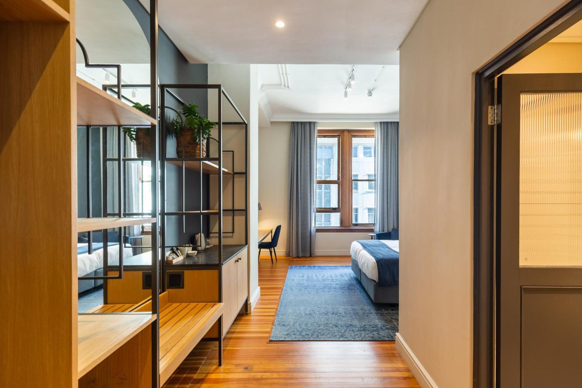 Old Bank Hotel - Lion Roars Hotels & Lodges Cape Town Room photo
